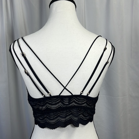 Cosabella Ceylon Italian Black Lace Criss Cross Strappy V Neck Bralette, Large - Picture 4 of 6